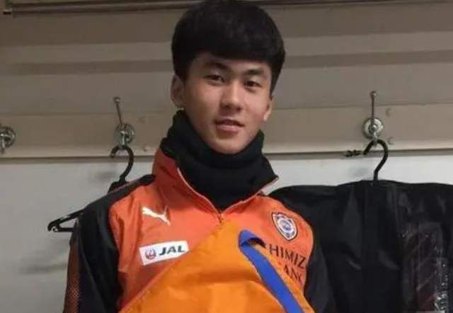 (换言之，英雄的鲜血所换来的仅仅是为好莱坞可以继续拥有生产诸如《榆树街的梦魔第四集》(ANmareonElstree，prtV)一类影片的权利。